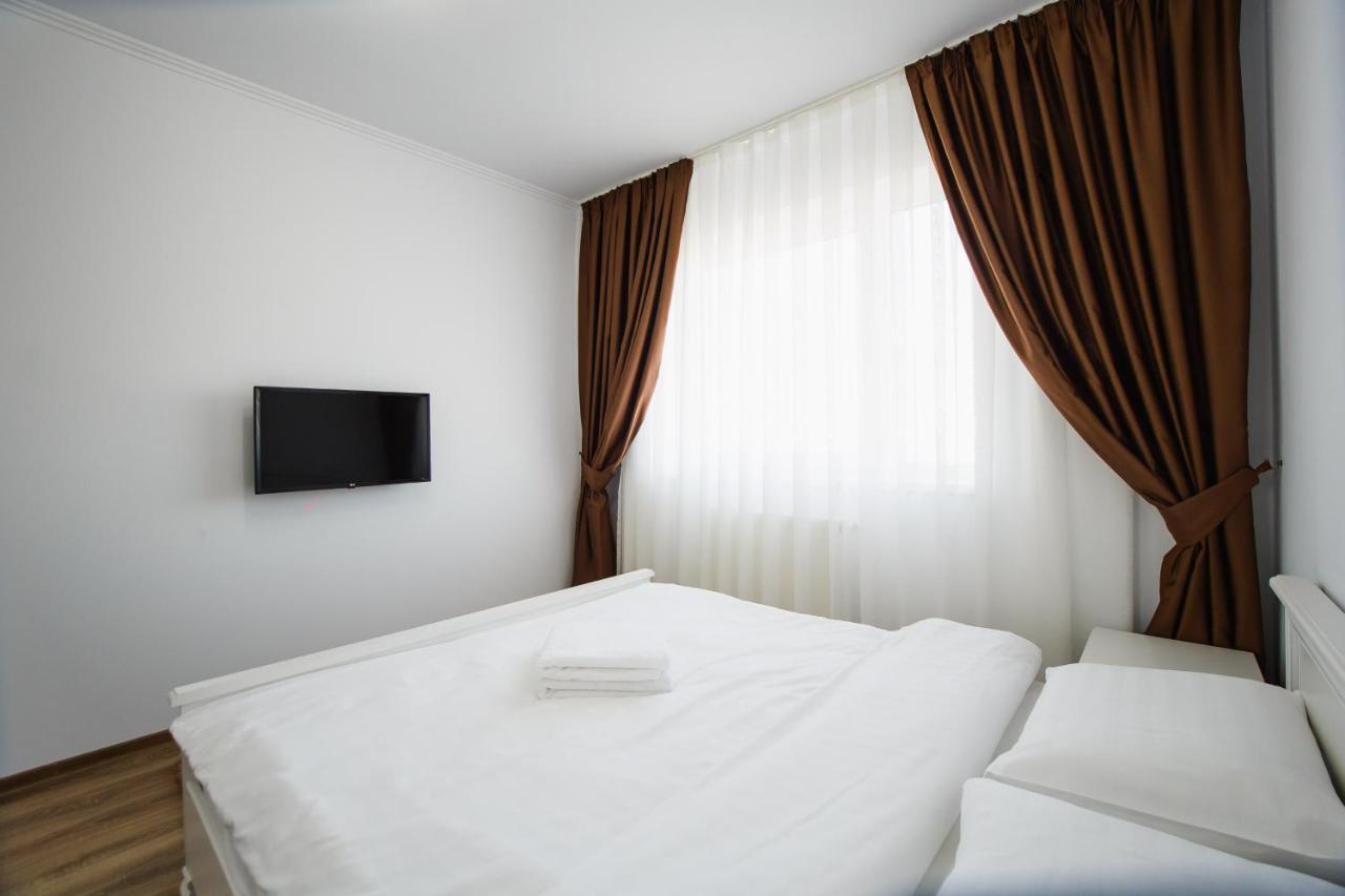 Bright & Elegant Central Apartment Oradea Exterior photo